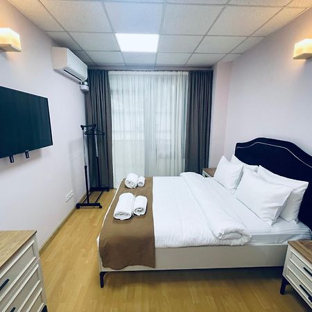 Hotel Four Seasons Тбилиси Екстериор снимка