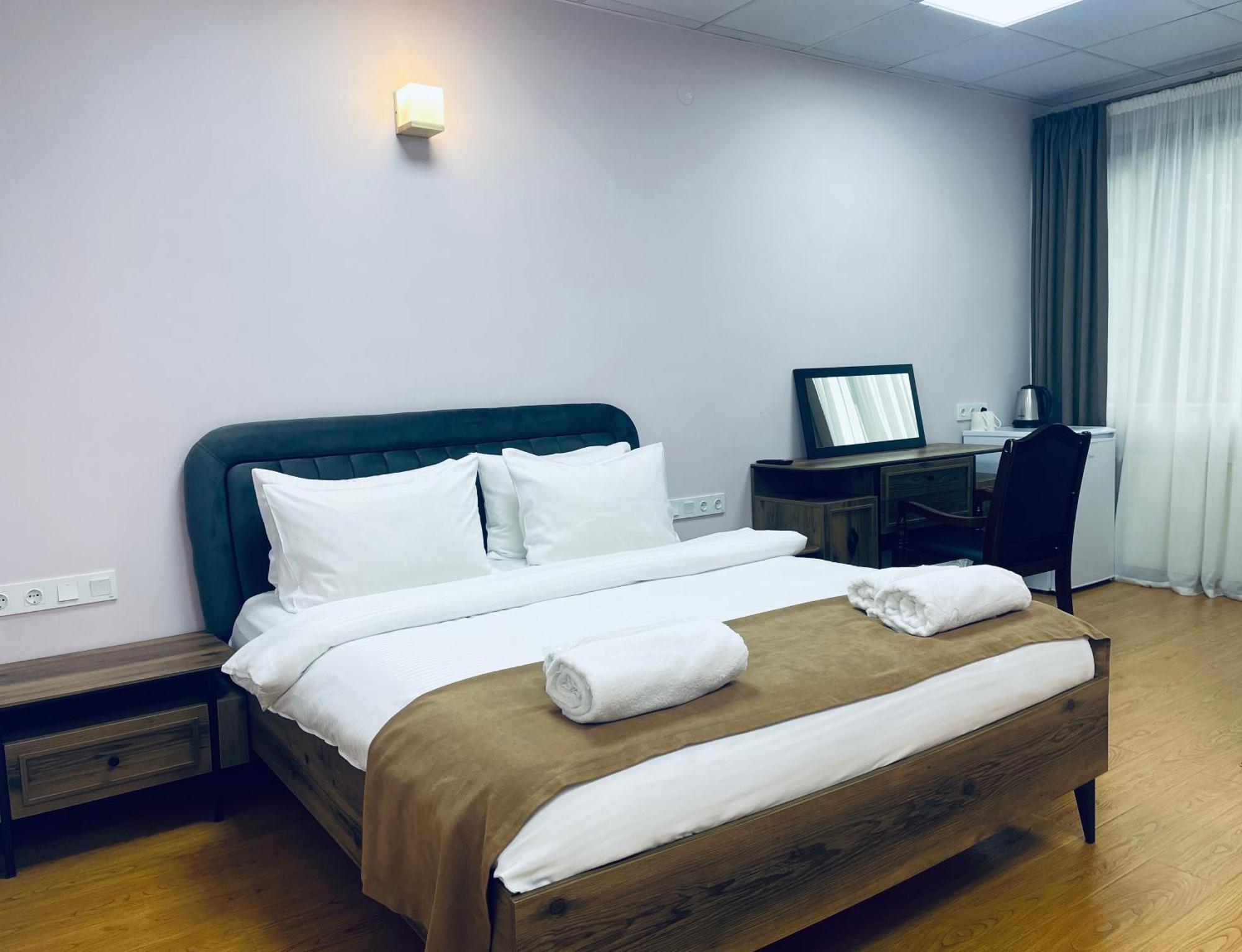 Hotel Four Seasons Тбилиси Екстериор снимка